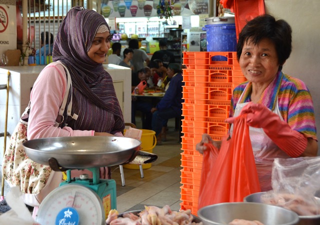 Scène de vie au marché little India ONE_1407