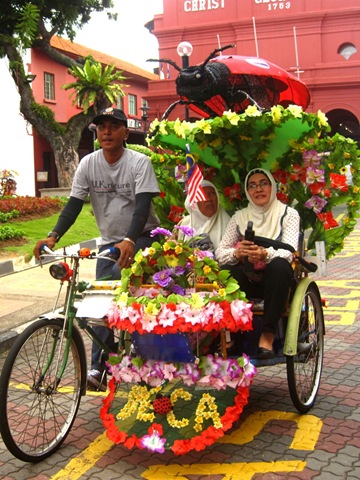 Trishaw, touc-touc, pousse-pousse... IMG_8031