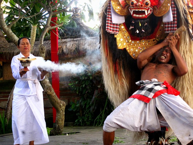 Barong dance Indonesia IMG_6426