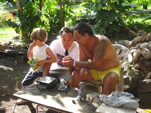 Oscar Yvan et Marc, sculpteur sur Os et pierre Oscar Yvan et Marc, sculpteur sur Os et pierre