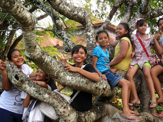 Jeunes écolieres après l'école Bali IMG_5742